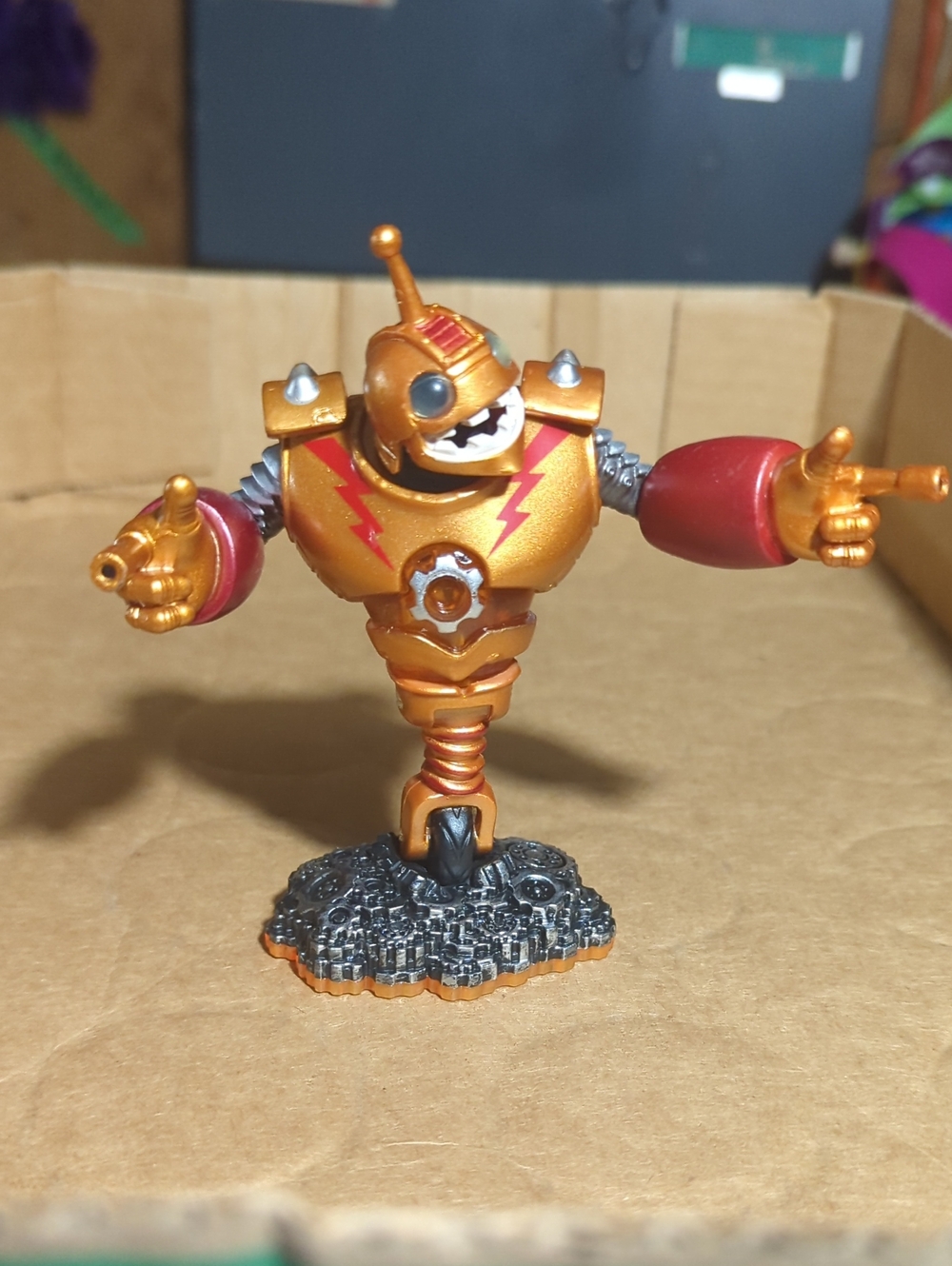 Skylanders: Giants Legendary Bouncer figure